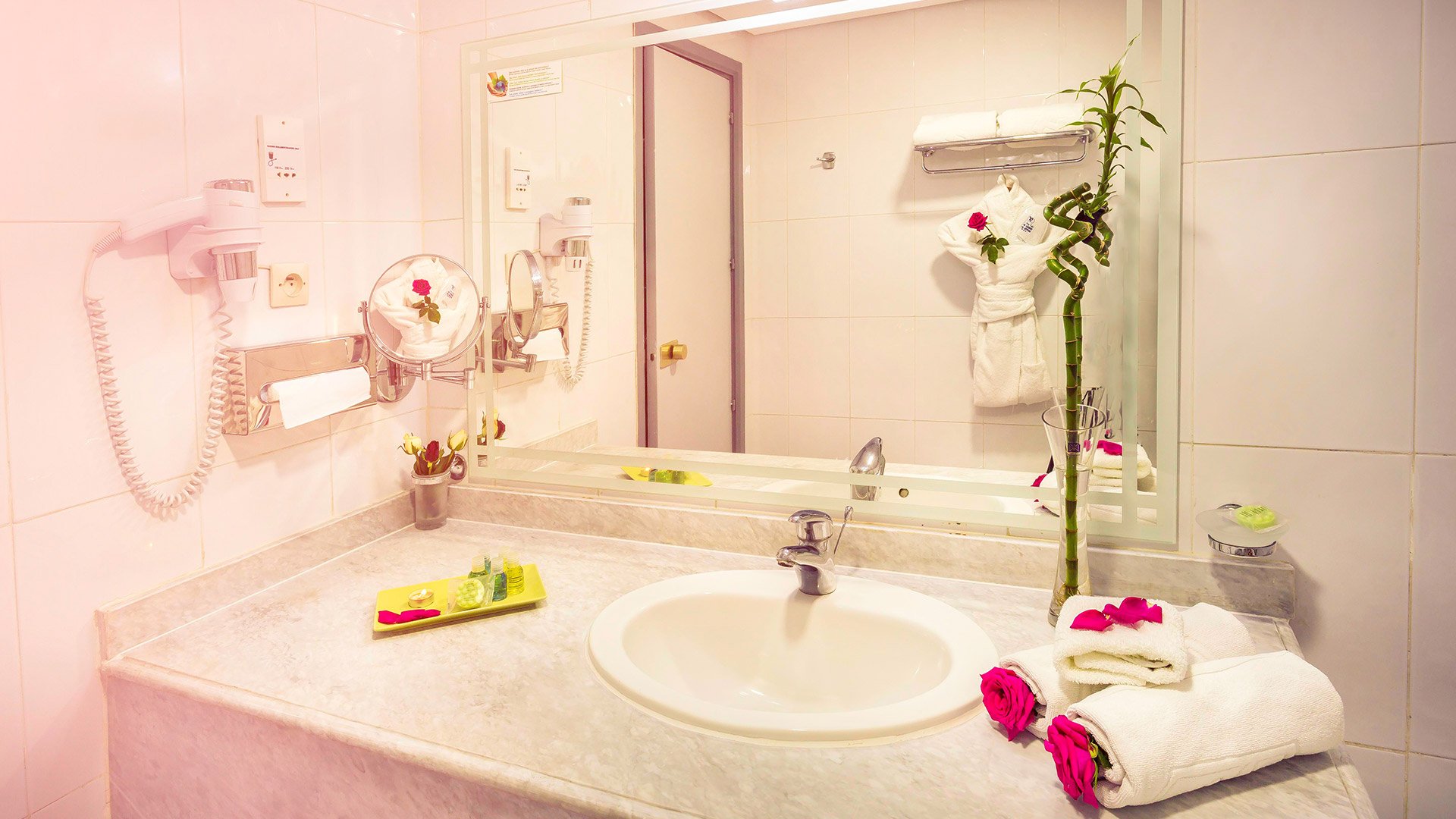 Standard Triple Room Casablanca - cheap hotel casablanca, Hotel centre ville casablanca, hotel Idou Anfa